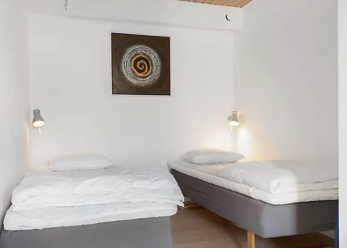 6627-allinge-strandgade-48-lejl-1 Apartamento